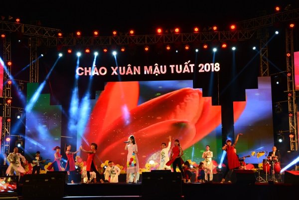 480596 chao xuan 2018 dak lak ddh led 10