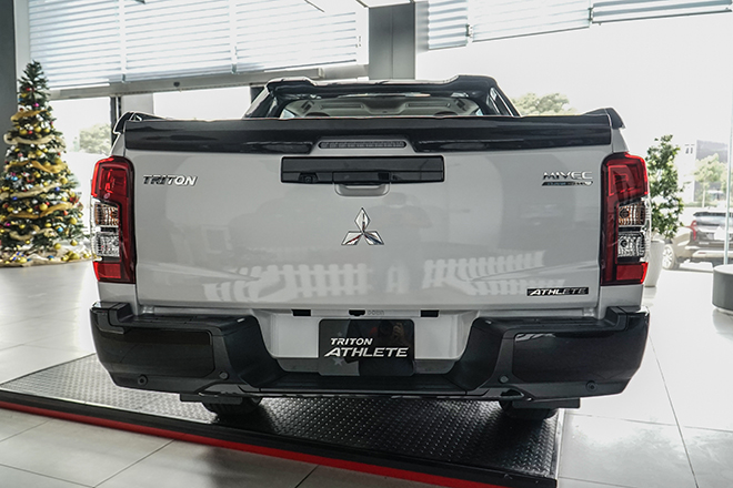 Mitsubishi Triton Athlete 4