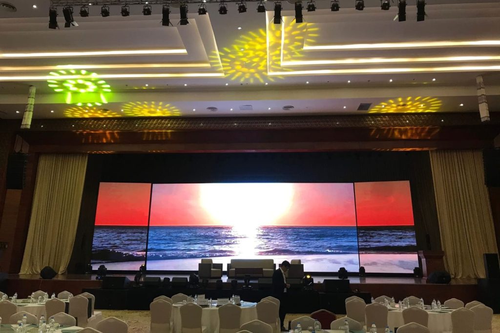 Cho thuê màn hình LED hội nghị chuyên nghiệp, lắp đặt trọn gói 8 Quy trình triển khai rõ ràng từ tư vấn đến vận hành