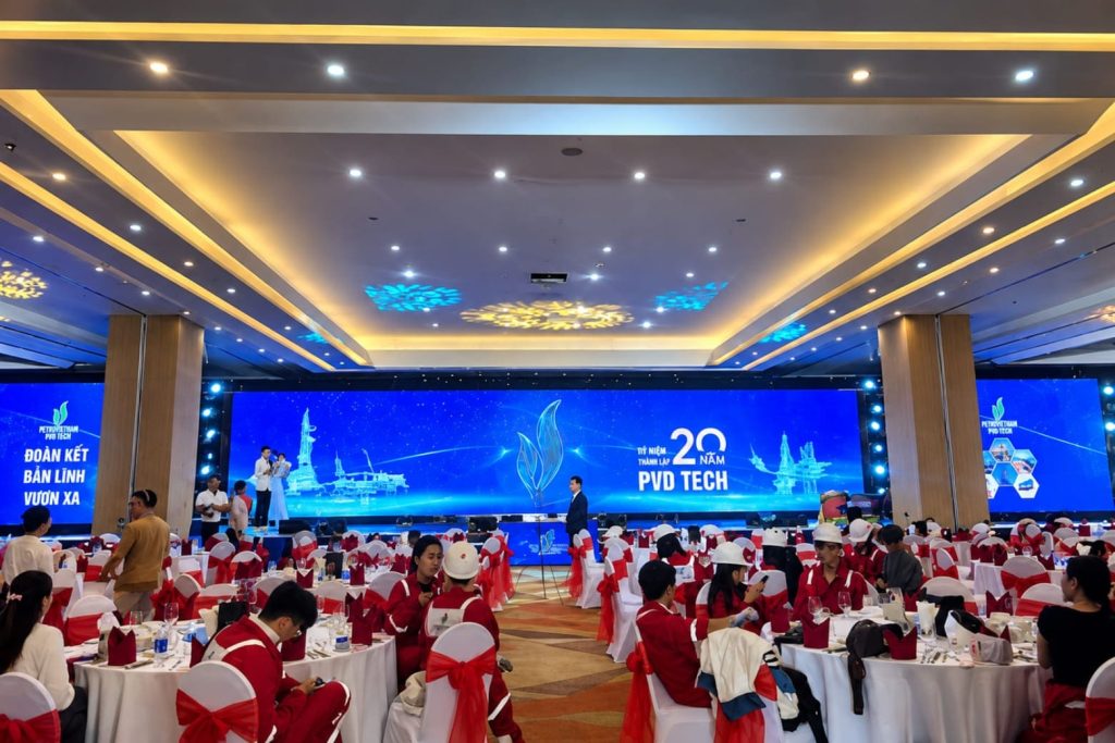 Cho thuê màn hình LED lễ kỷ niệm trọn gói theo từng sự kiện 4 Cập nhật giá thuê LED theo loại màn hình và diện tích sử dụng